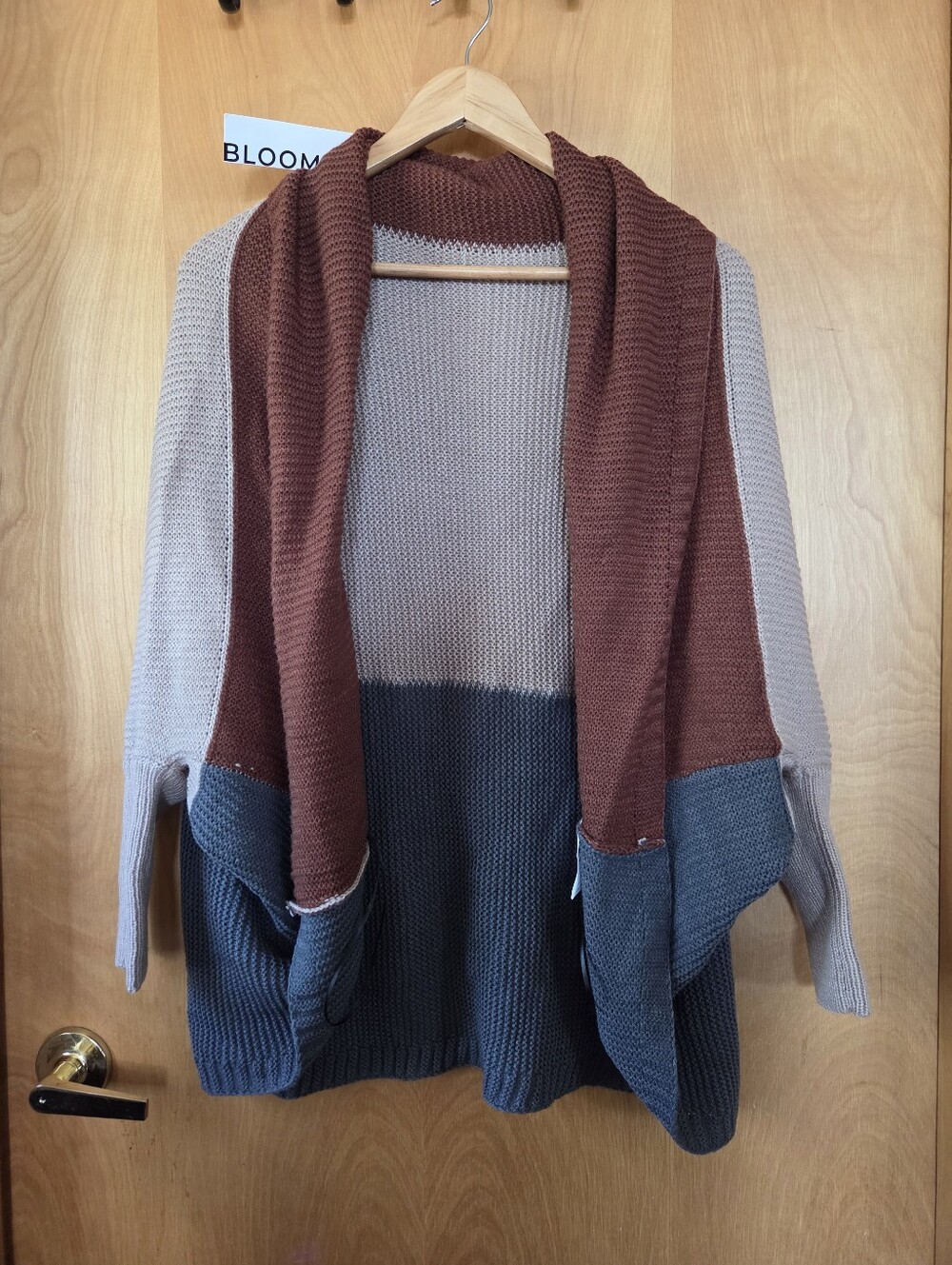 Womens NWT Bloomchic Flowy Cardigan Sz 10